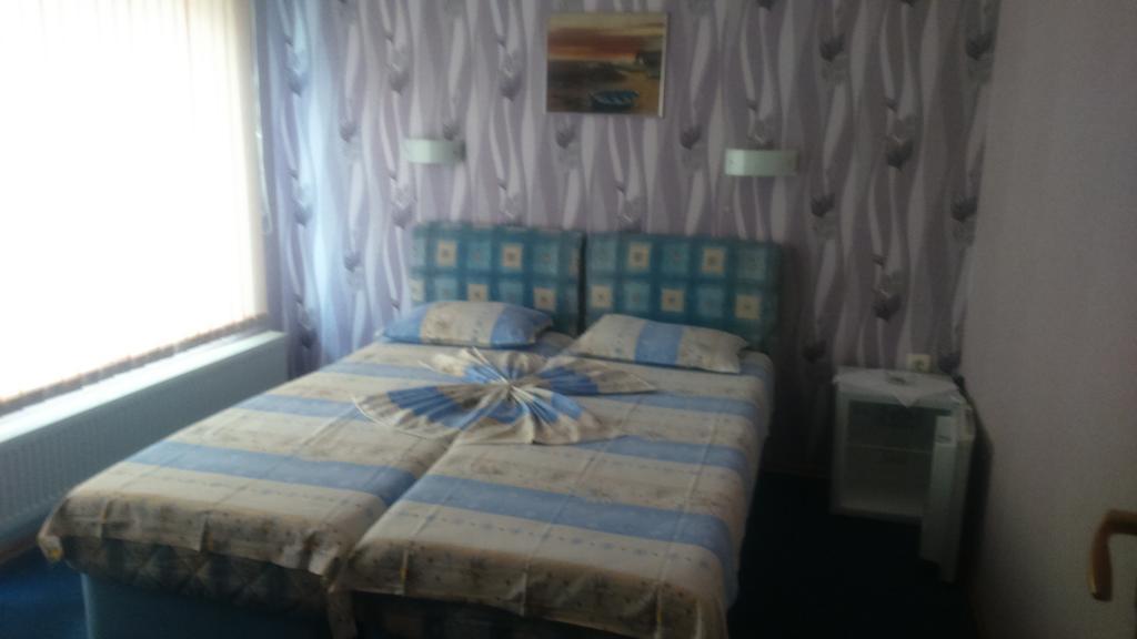 Enjoy Guest House Golden Sands Room photo