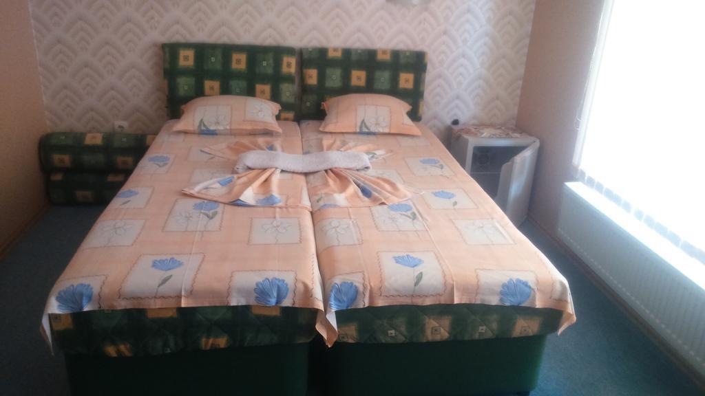 Enjoy Guest House Golden Sands Room photo